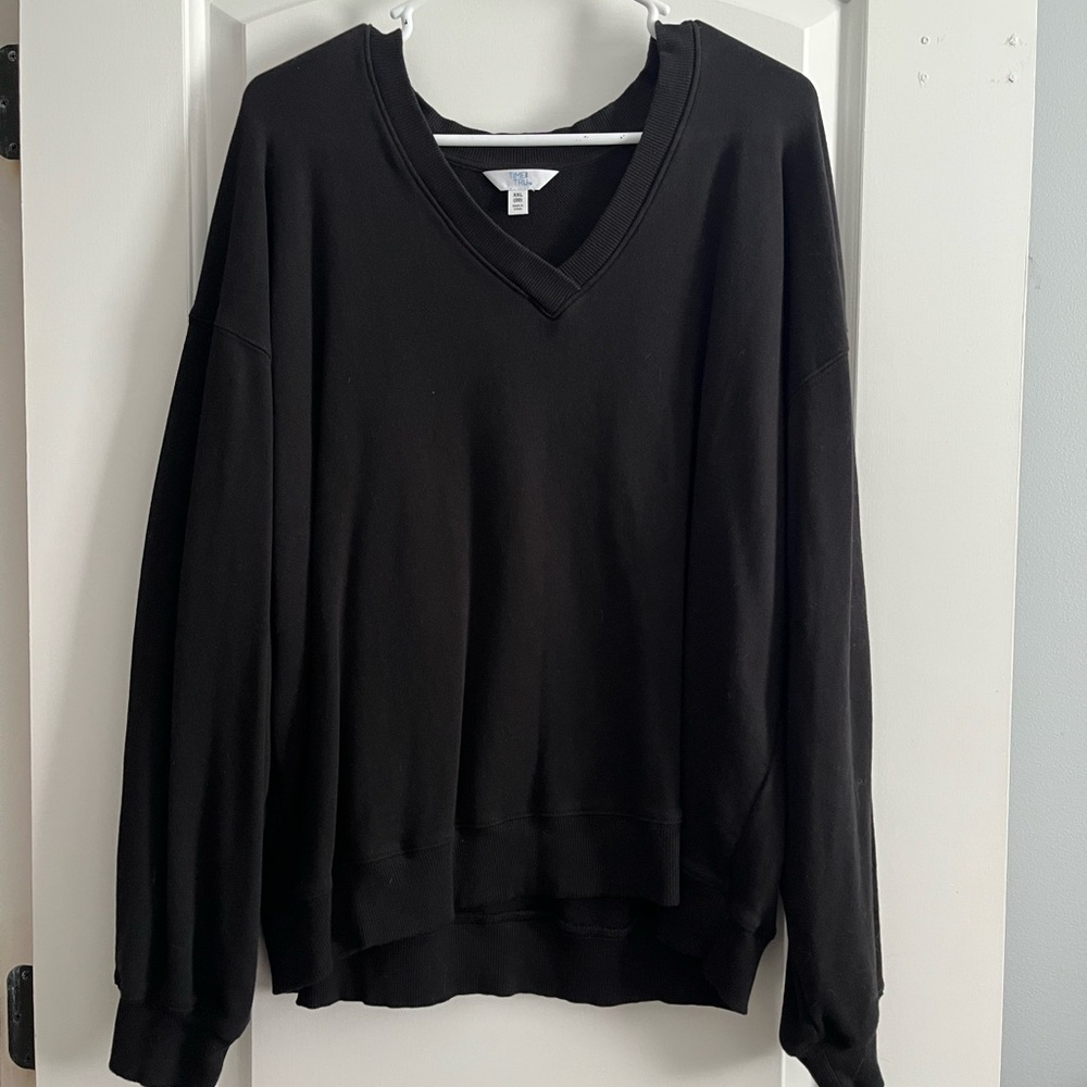 Time and Tru Black V-Neck Sweater with Ribbed Details